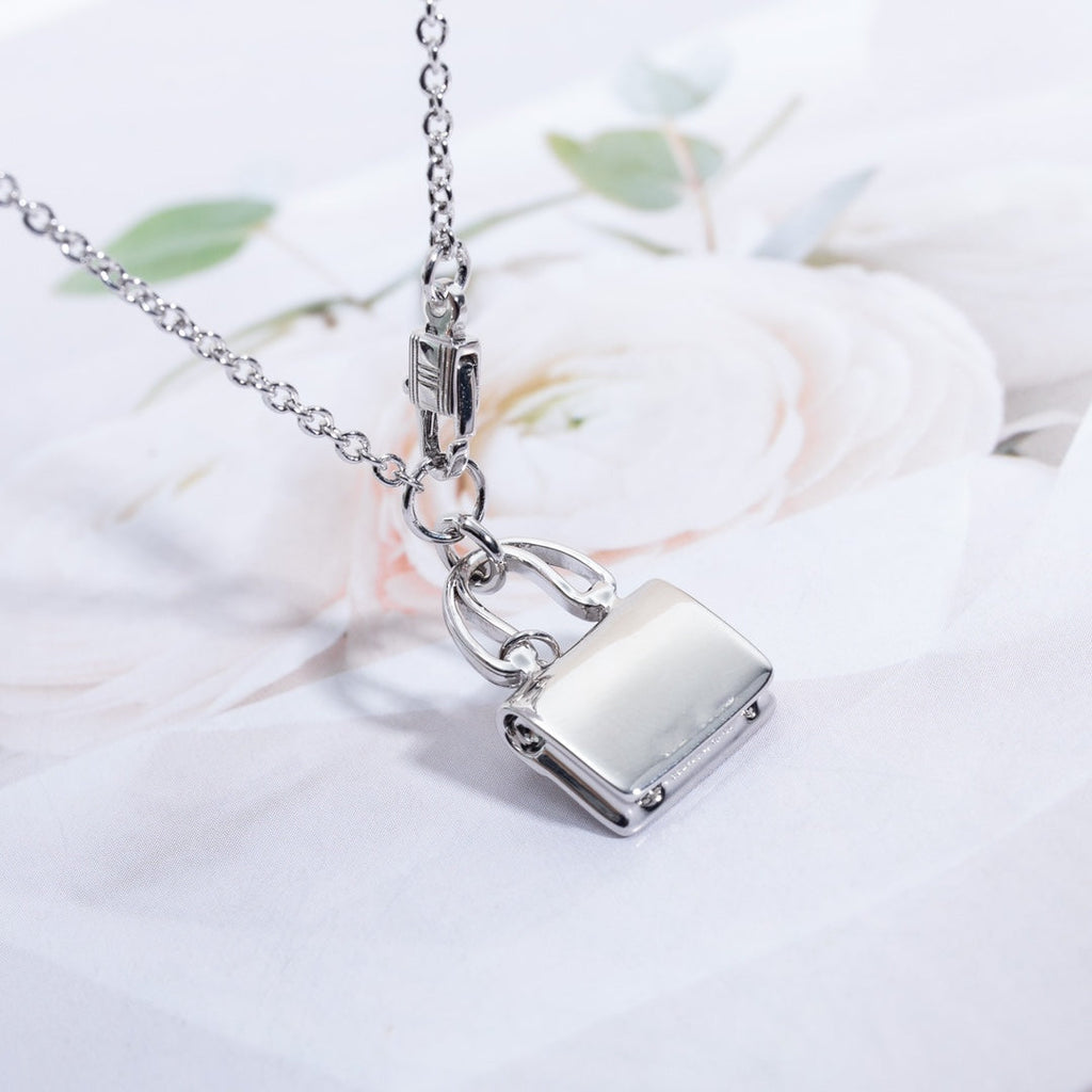 HERMES AMULETTE PEDANT SILVER NECKLACE