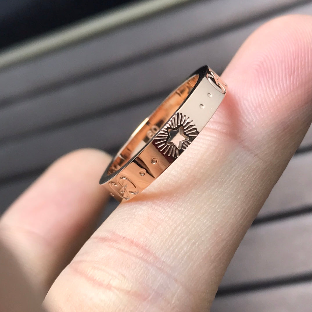 GUCCI ICON RING WITH STAR