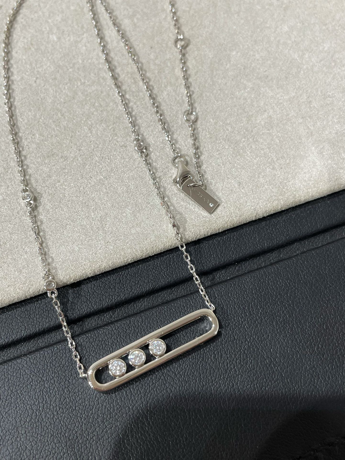 MESSIKA MOVE 3 DIAMOND NECKLACE