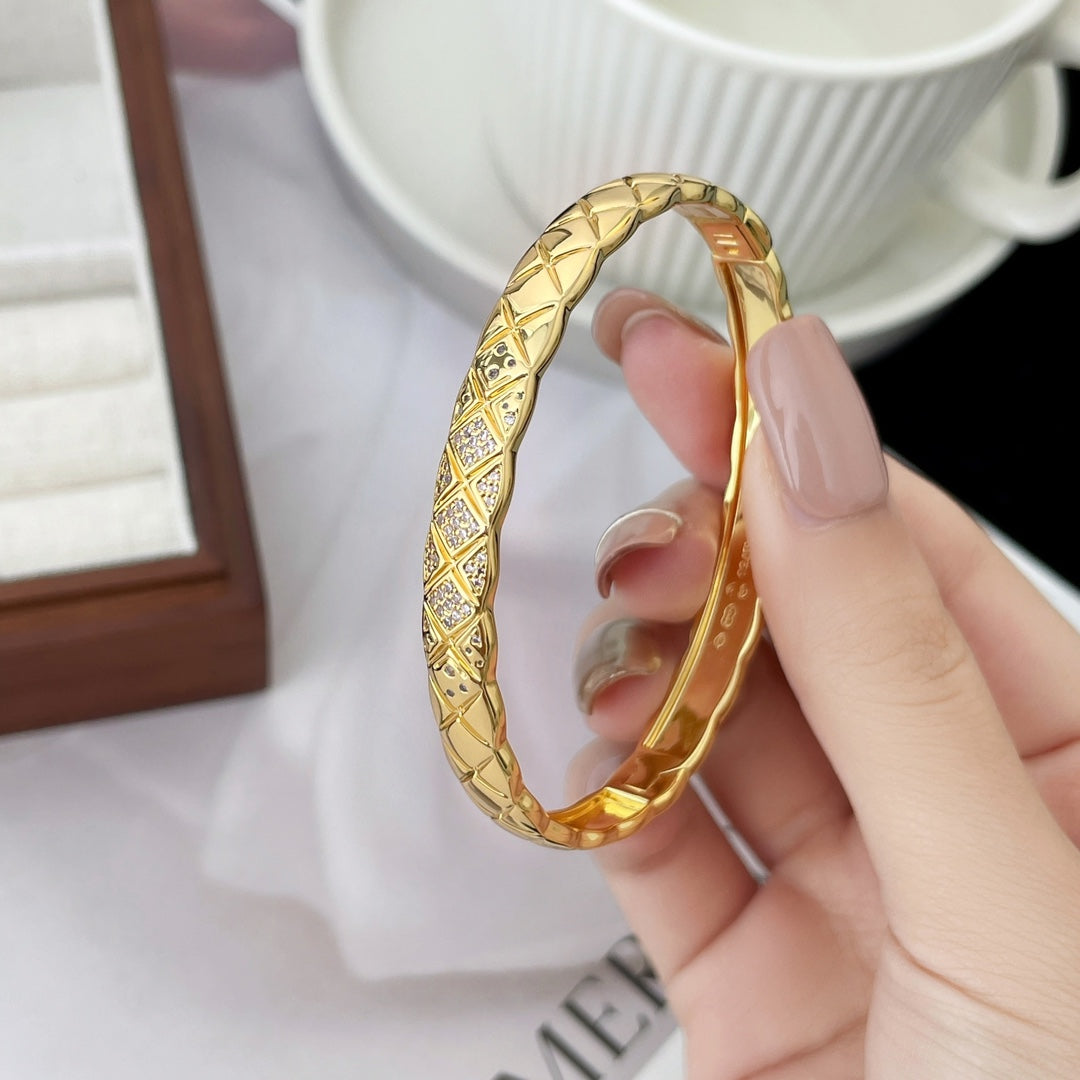 Chanel Crush Bracelet Quilted Diamond