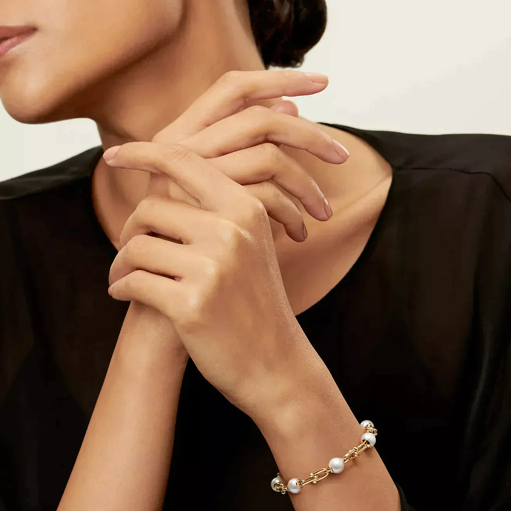 TIFFANY LINK BRACELET GOLD WITH FRESHWATER PEARLS
