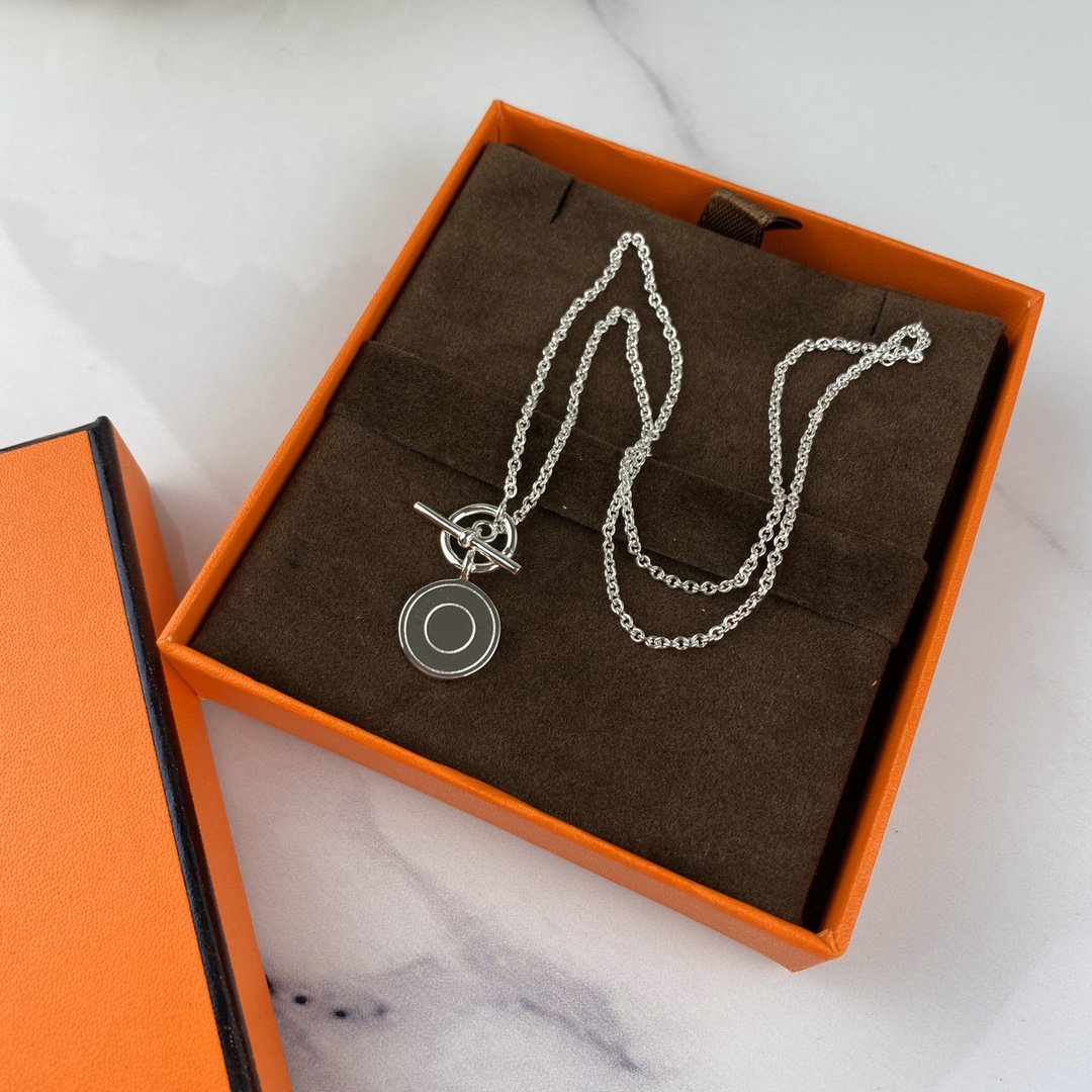 HERMES CHAINE VERSO  NECKLACE