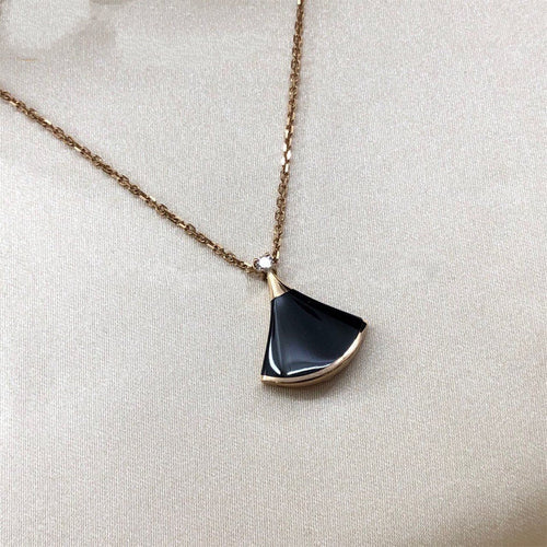 BVLGARI DREAM NECKLACE ONYX 1 DIAMOND