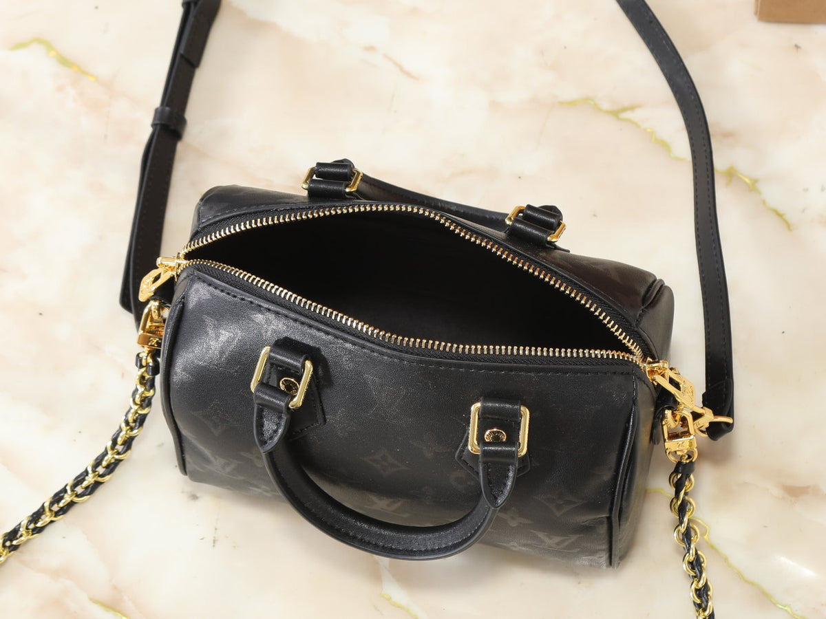 Louis Vuitton Speedy Bandoulière Monogram Ink Handbag — detail