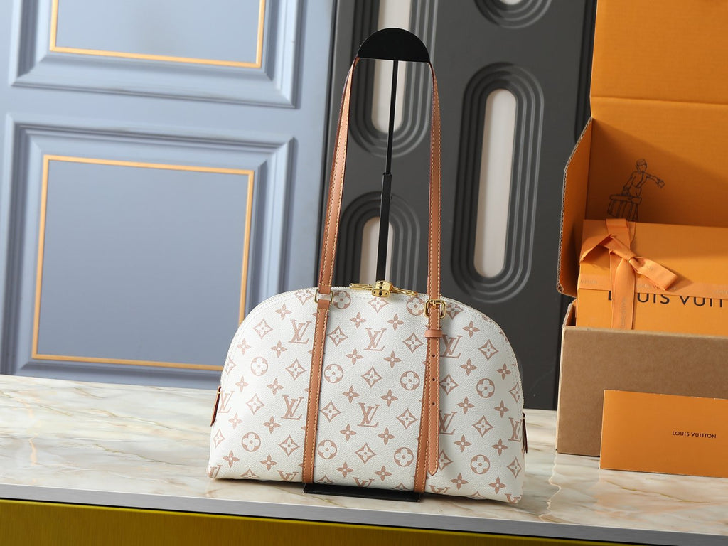 Louis Vuitton Squire Cream Monogram Handbag — hero