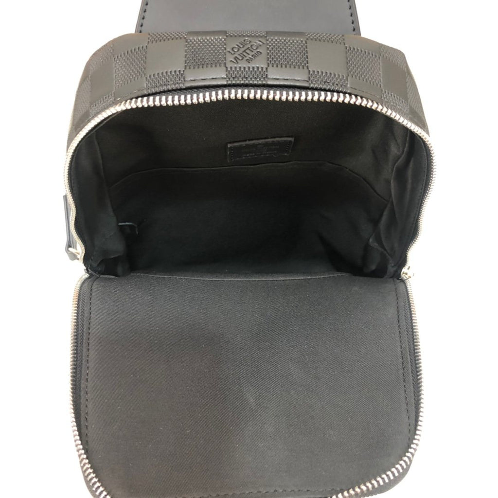 Louis Vuitton Avenue Checkerboard Sling Bag — detail