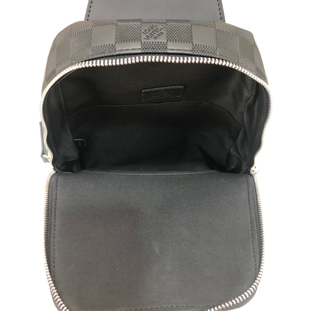 Louis Vuitton Avenue Checkerboard Sling Bag — detail