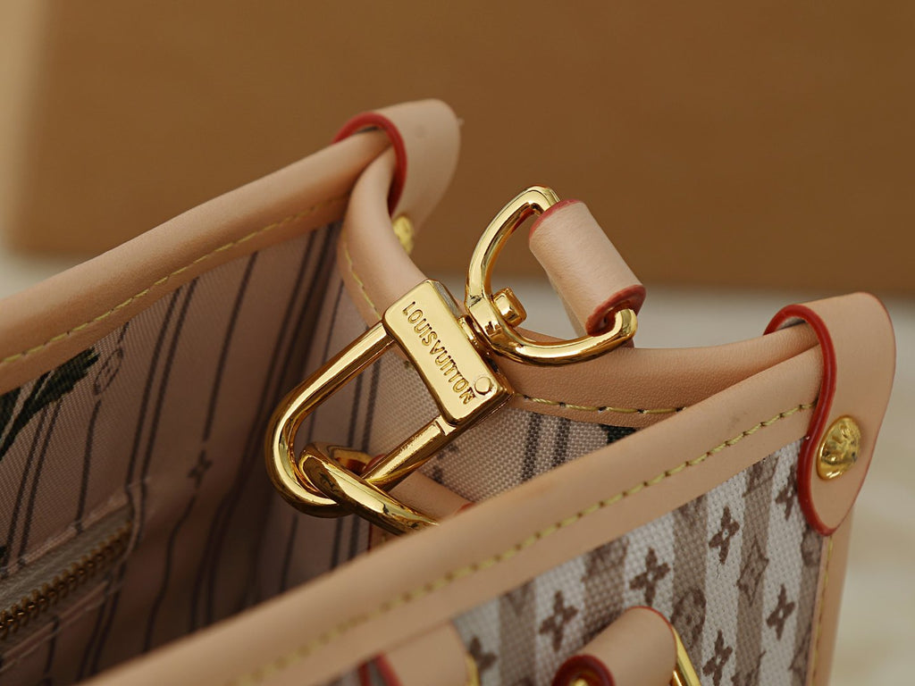 Louis Vuitton Stamp OnTheGo Monogram Tote — detail