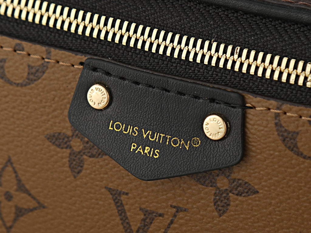 Louis Vuitton Vanity Pouch Monogram Trunk Handbag — detail