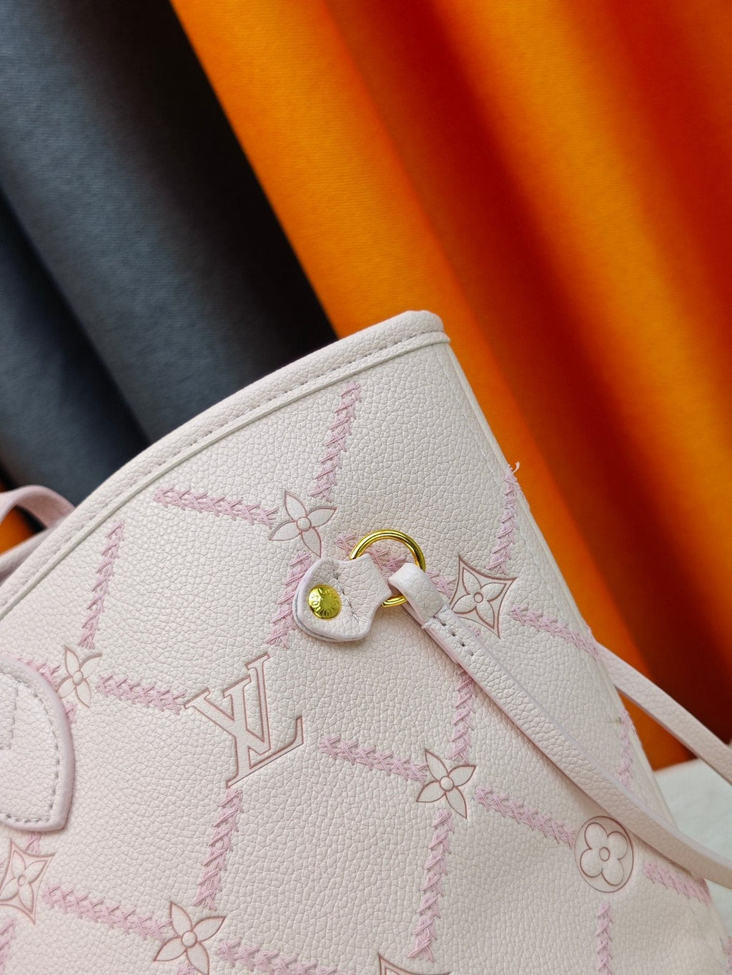 Louis Vuitton Neverfull Pink Lattice Tote — detail