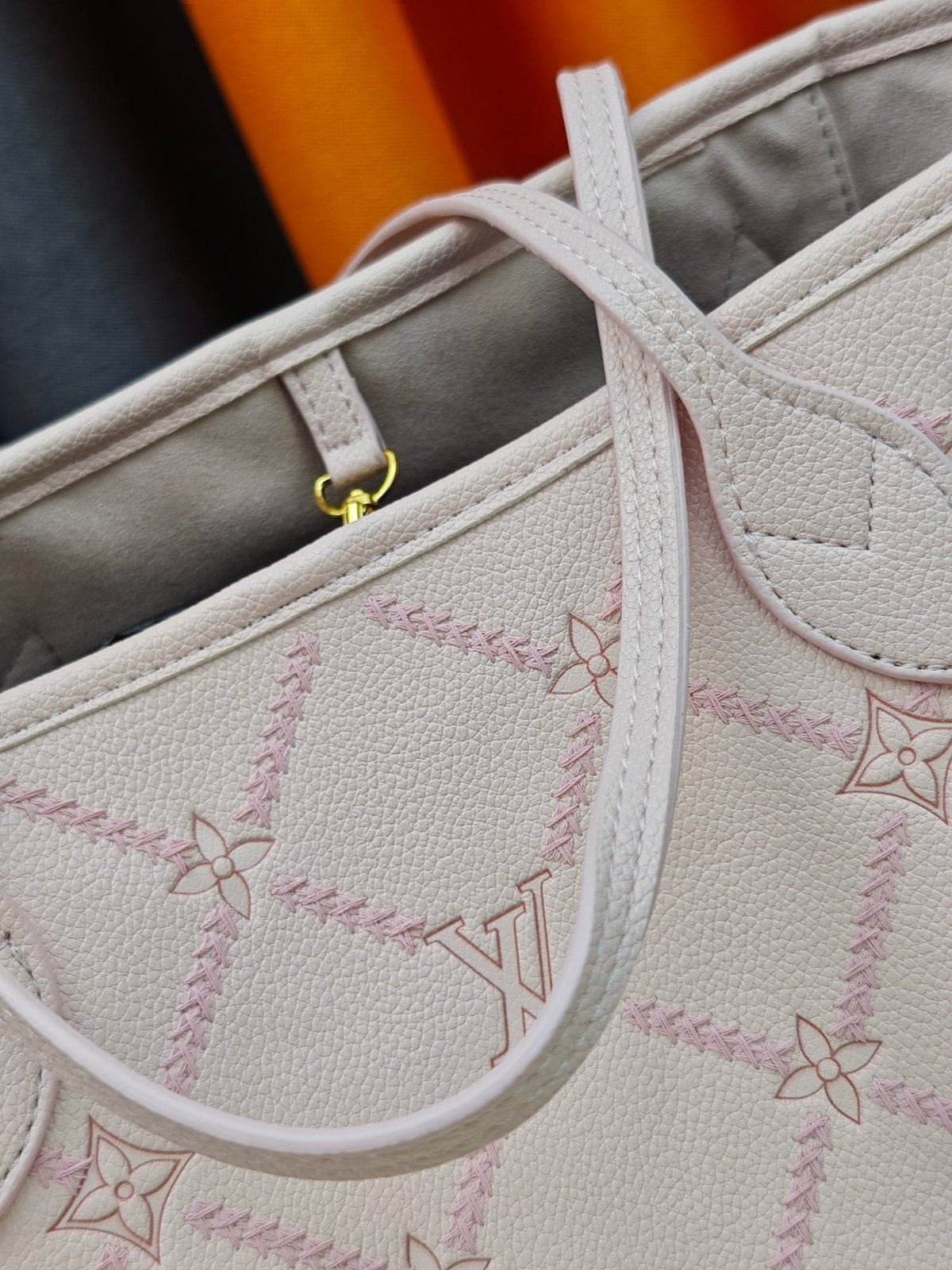 Louis Vuitton Neverfull Pink Lattice Tote — detail