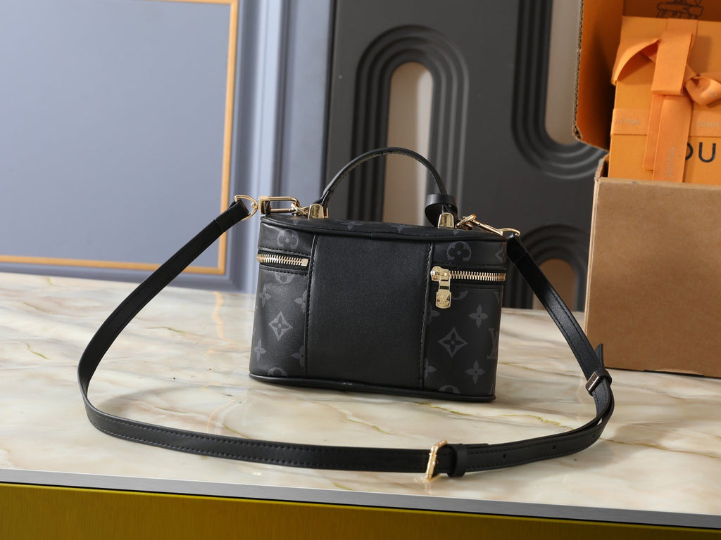 Louis Vuitton Monogram Vanity Chain Pouch — back