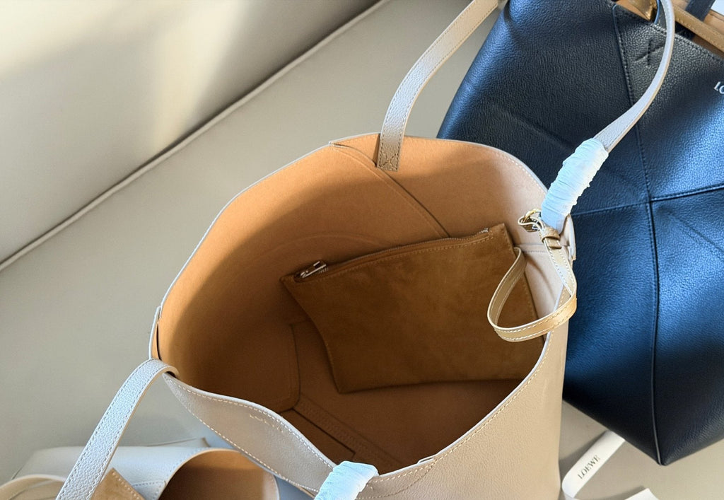 LOEWE Puzzle Folding Tote Bag — detail