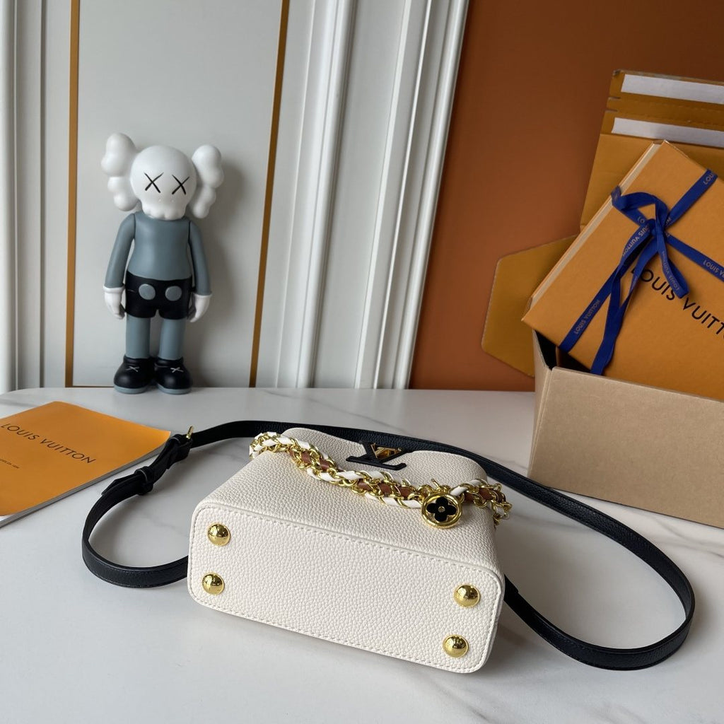 Louis Vuitton Capucines Daydream Floral Chain Handbag — detail