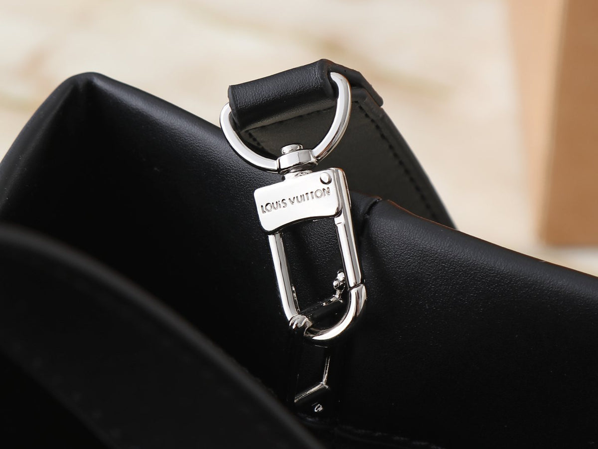 Louis Vuitton Shopper Black Tote Bag — detail