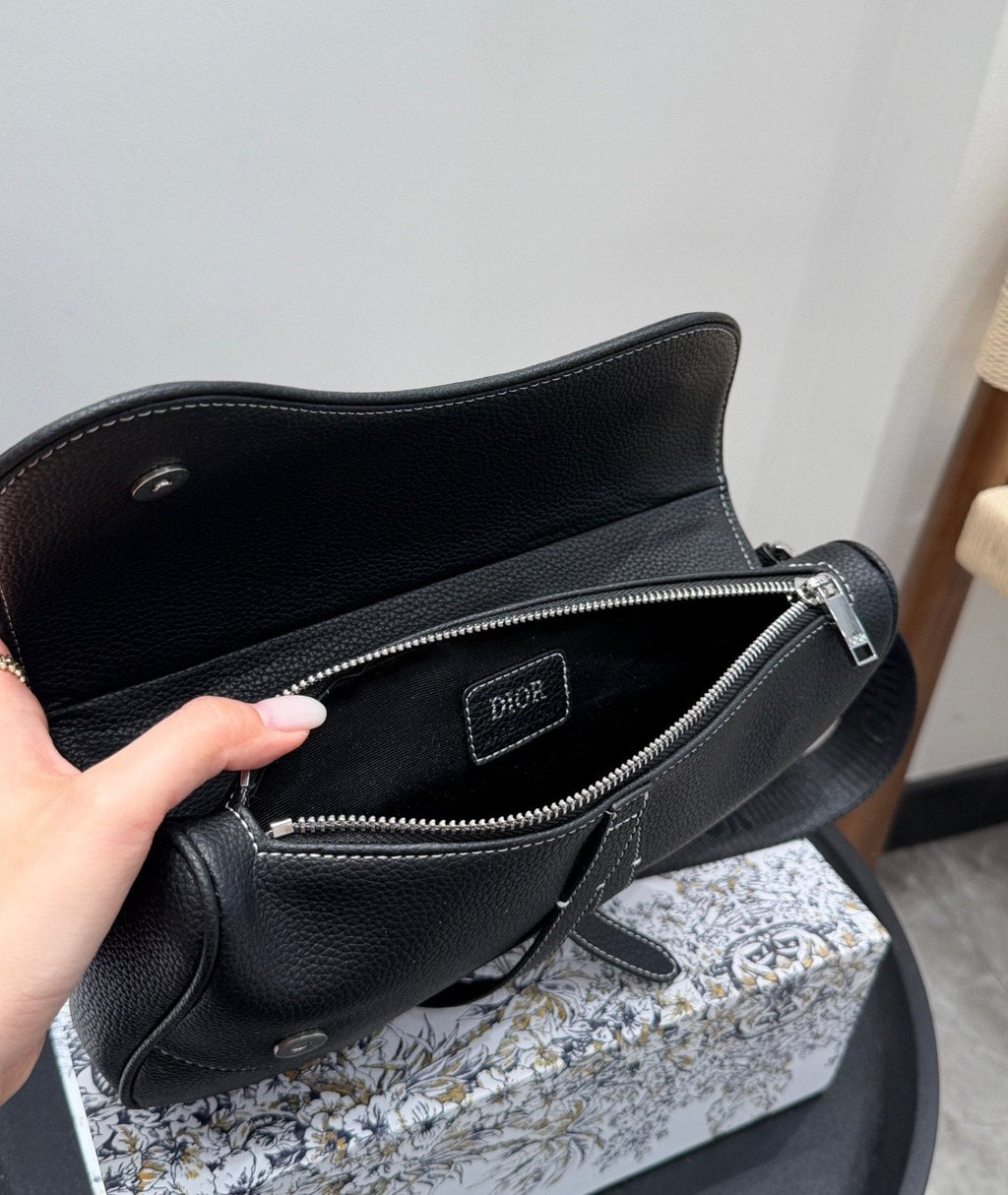 Dior Homme Saddle Crossbody Bag — detail