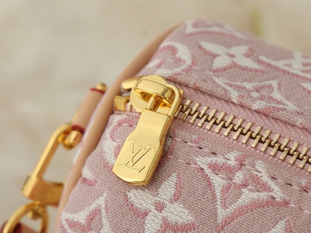 Louis Vuitton Monogram Cylindrical Shoulder Bag — detail