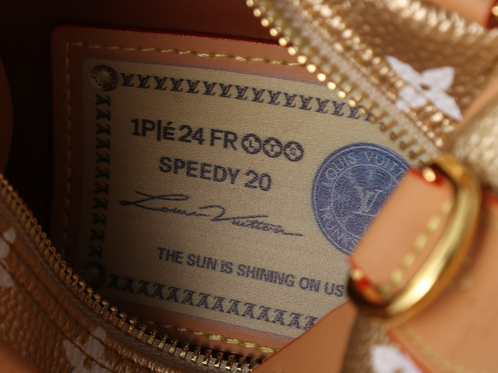 Louis Vuitton Speedy Bandoulière White Monogram Bag — detail