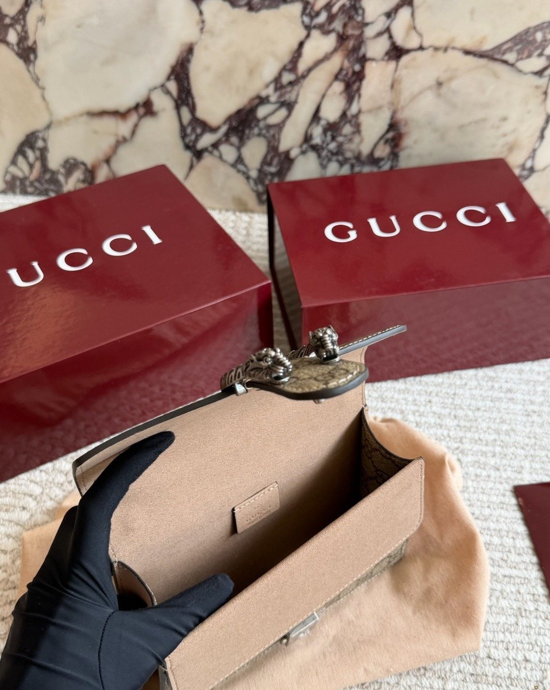 Gucci Dionysus Chain-Strap Shoulder Bag — detail