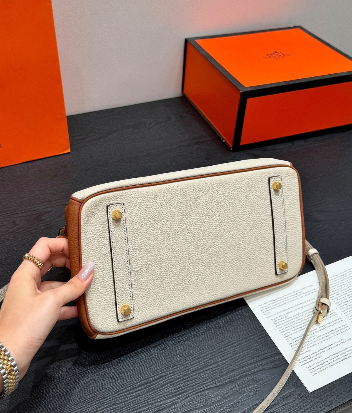 Hermès Shoulder Birkin Cream and Brown Handbag — detail