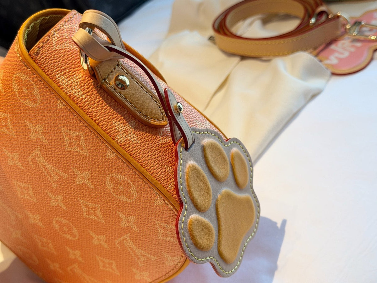 Louis Vuitton Curved-Flap Messenger Bag — detail