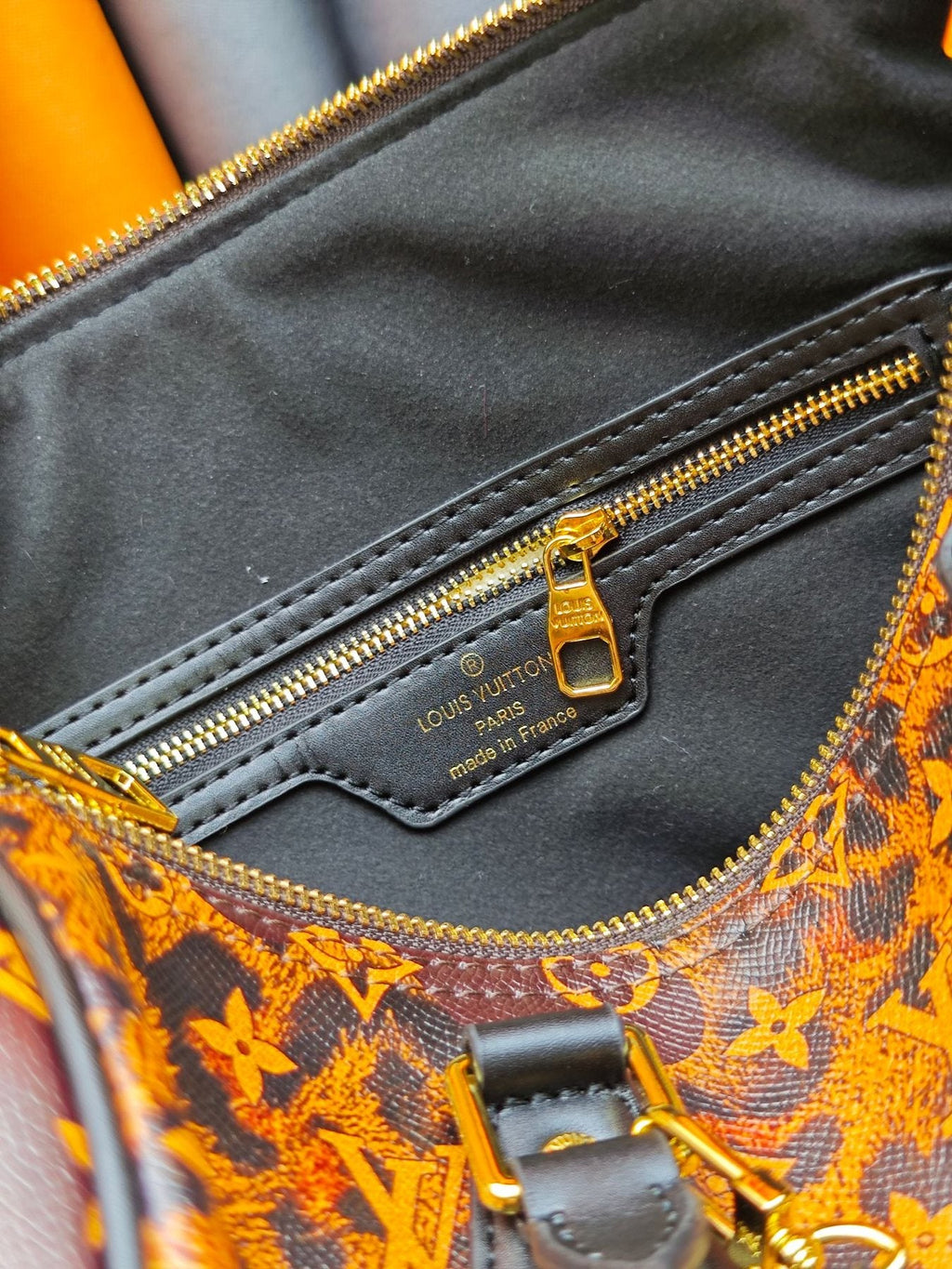 Louis Vuitton Speedy Bandoulière Animal-Print Satchel — detail