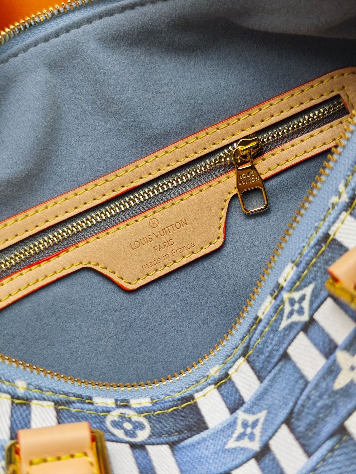 Louis Vuitton Speedy Bandoulière Monogram Bowling Bag — detail
