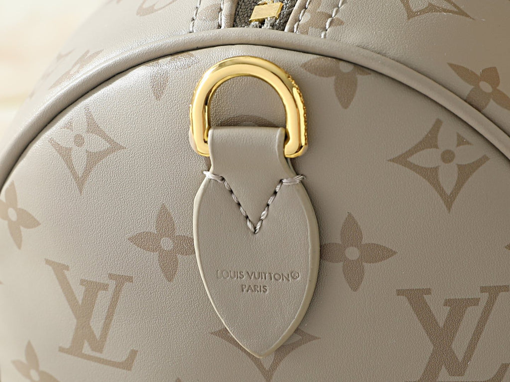 Louis Vuitton Speedy Soft Bandoulière Monogram Bag — detail