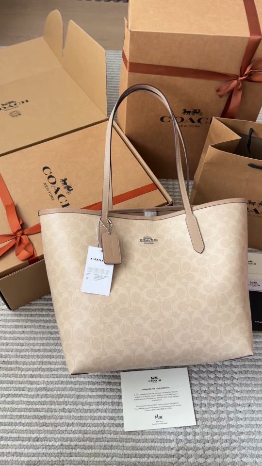 Coach City Tote in Signature Coated Canvas — front