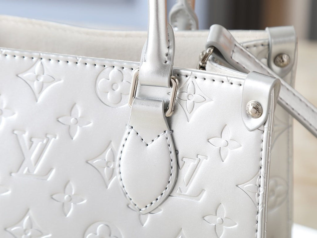 Louis Vuitton OnTheGo Structured Tote Bag — detail
