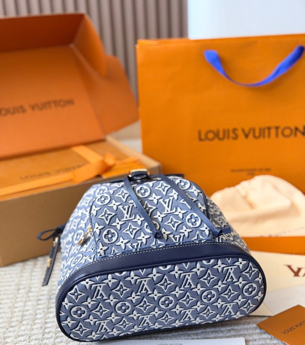 Louis Vuitton Carryall Blue Monogram Denim Backpack — detail