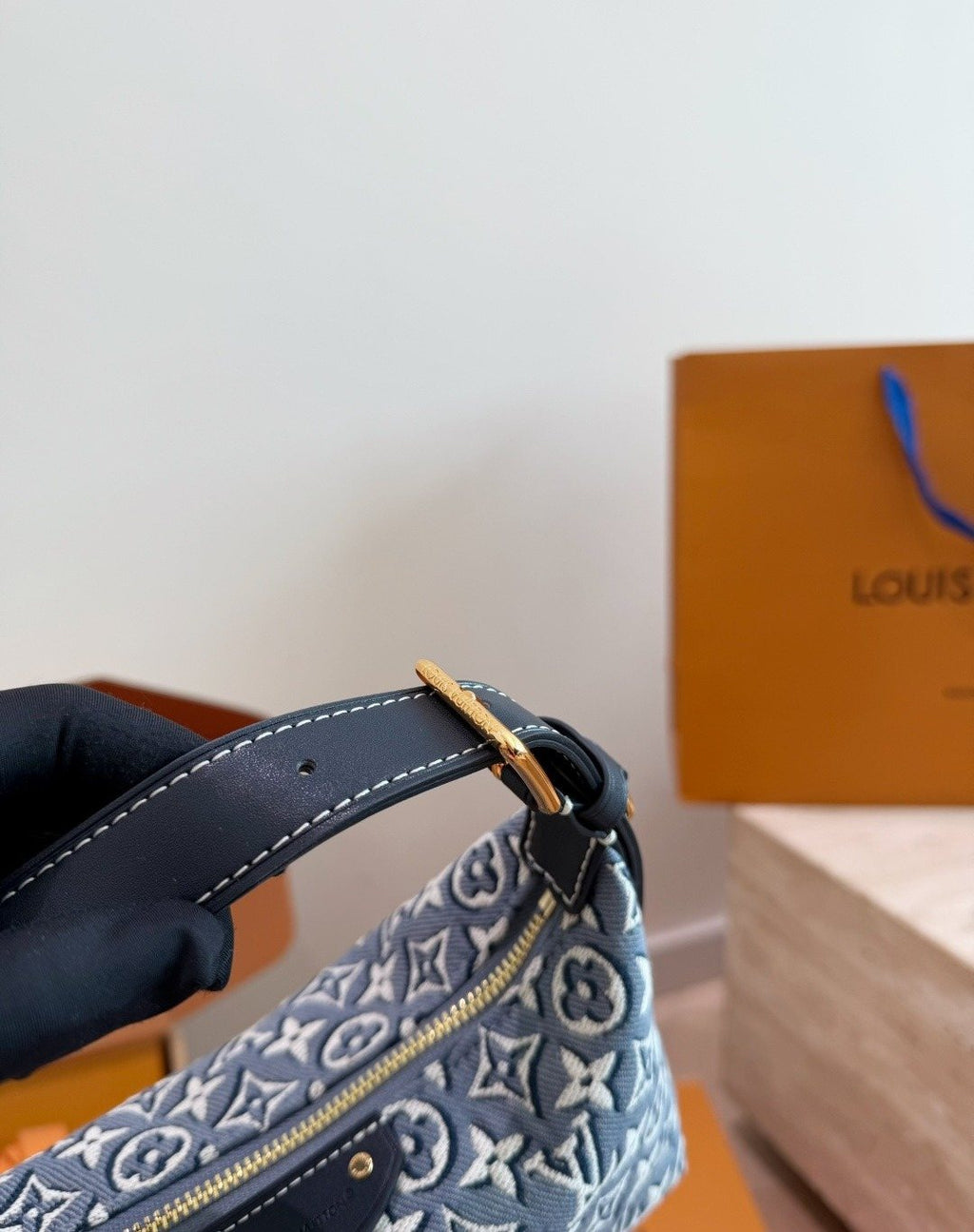 Louis Vuitton Pochette Hills Blue-Gray Monogram Bag — detail