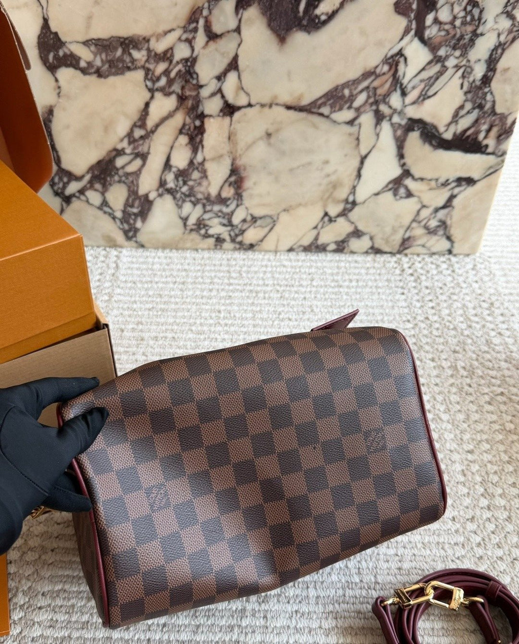 Louis Vuitton Speedy Checker Bag with Burgundy Trim — detail