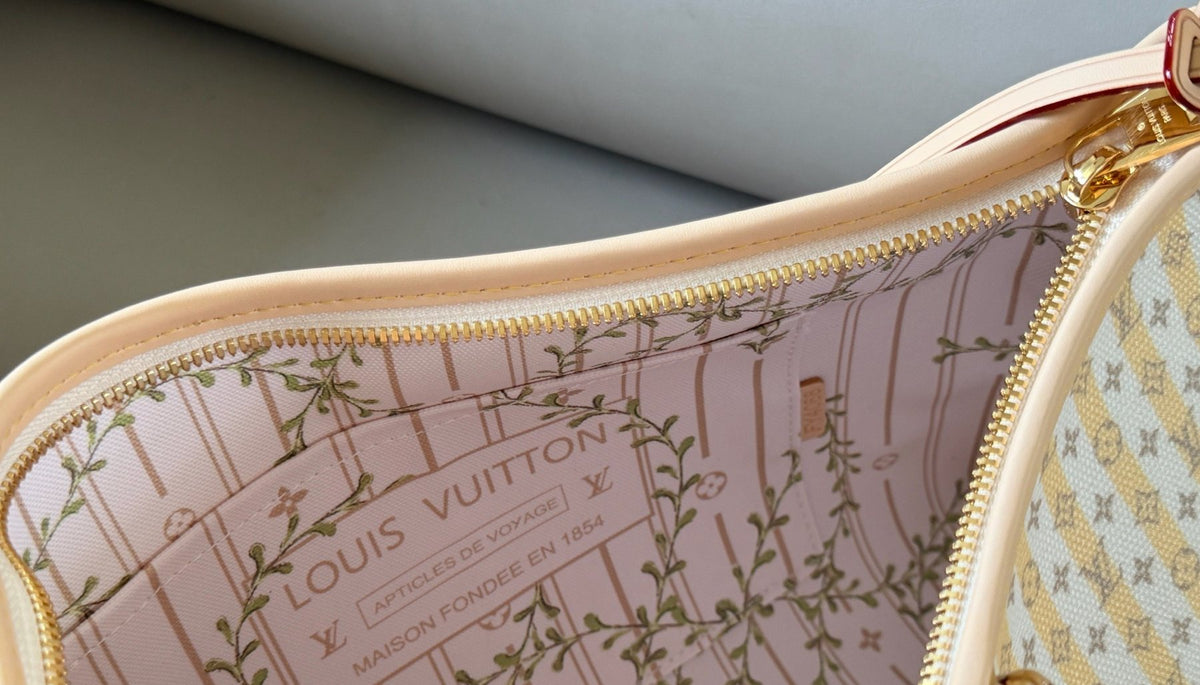 Louis Vuitton Carryall Monogram Canvas Shoulder Bag — detail