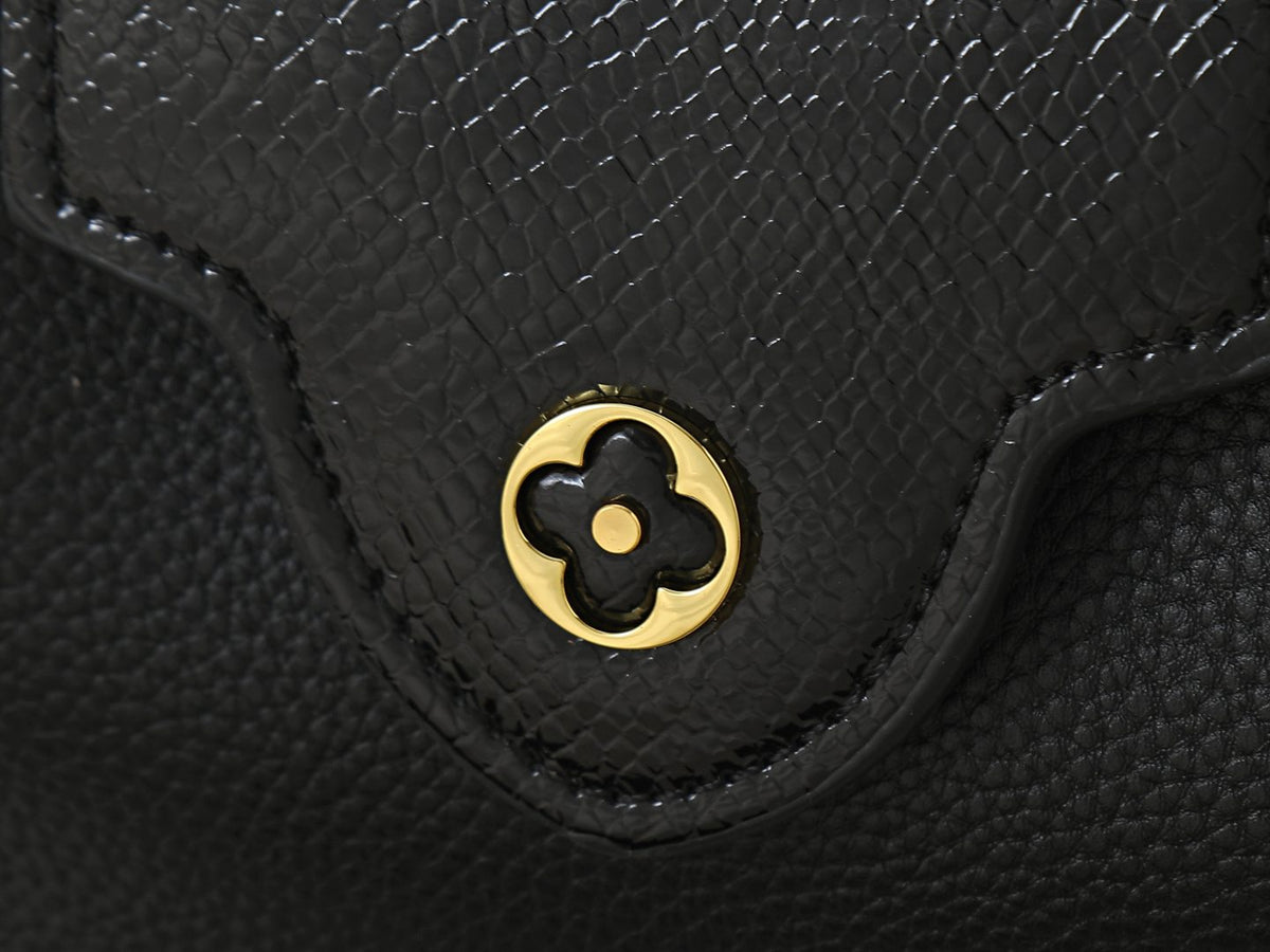 Louis Vuitton Capucines Acanto Sculpted-Handle Bag — detail